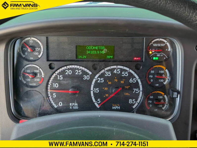 2019 Freightliner M2 106