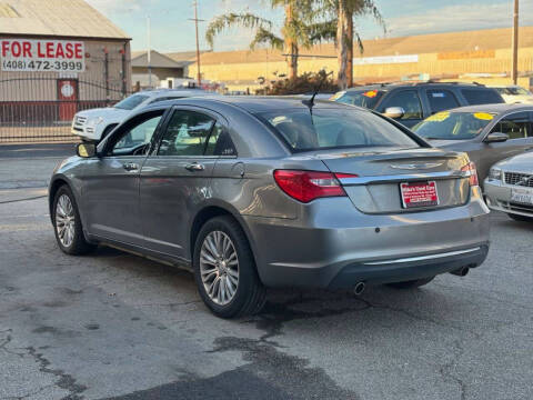 2013 Chrysler 200 Limited