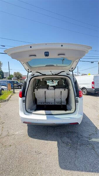 2019 Chrysler Pacifica Hybrid Touring Plus