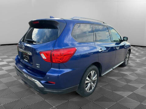 2020 Nissan Pathfinder SV