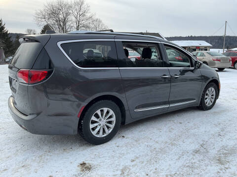 2018 Chrysler Pacifica Touring L