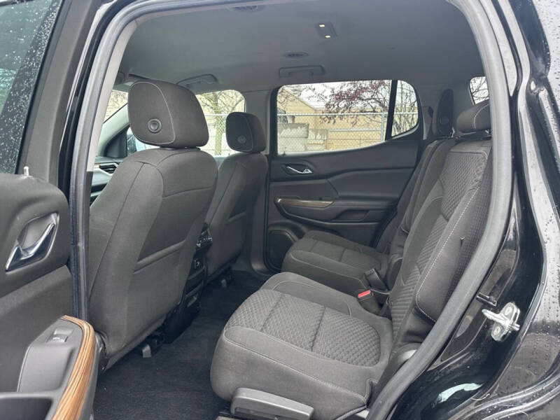 2018 GMC Acadia SLE-2