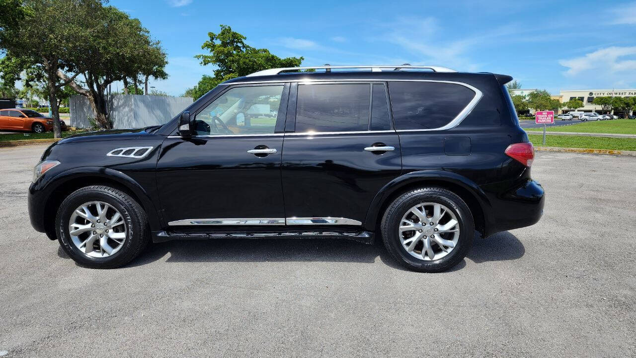 2011 INFINITI QX56 SUV / Crossover