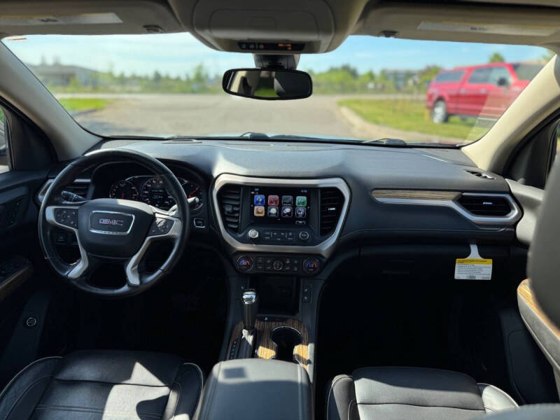 2019 GMC Acadia Denali
