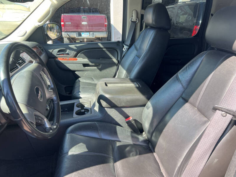 2011 GMC Yukon XL SLT