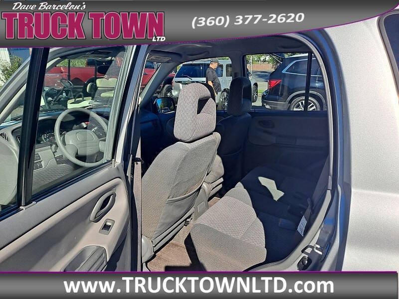 2004 Chevrolet Tracker