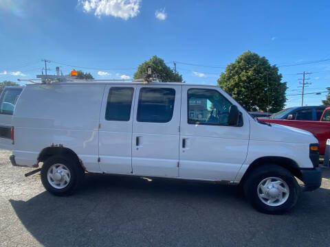 2013 Ford E-Series E-250