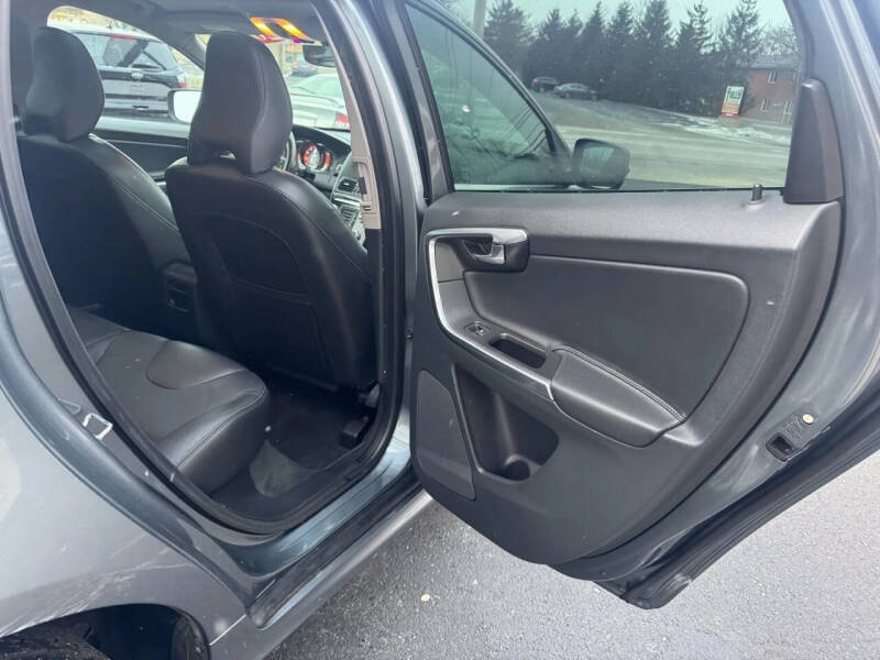 2016 Volvo XC60 T5 Premier