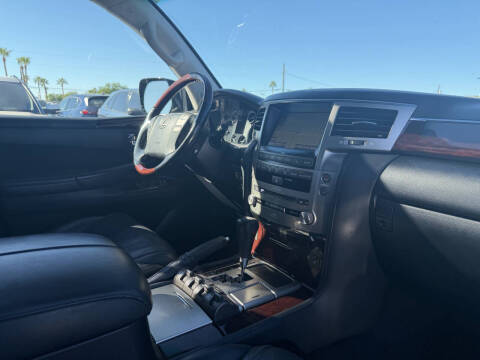 2015 Lexus LX 570