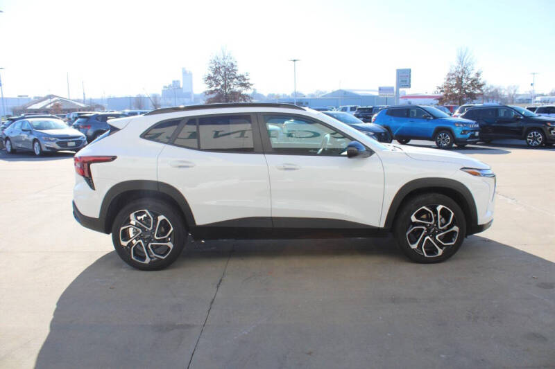 2025 Chevrolet Trax RS