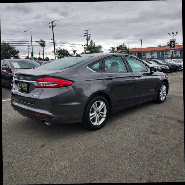 2018 Ford Fusion Hybrid SE