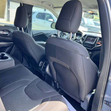 2020 Jeep Cherokee Latitude