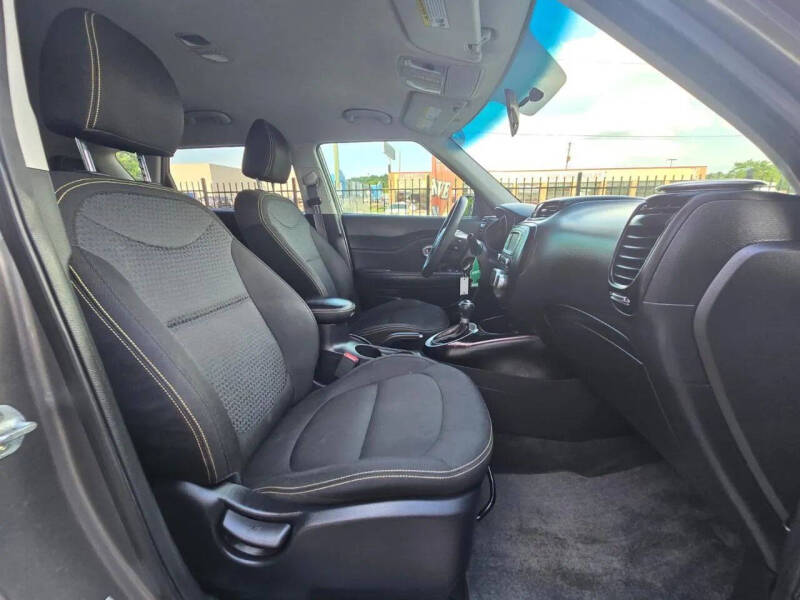 2016 Kia Soul +