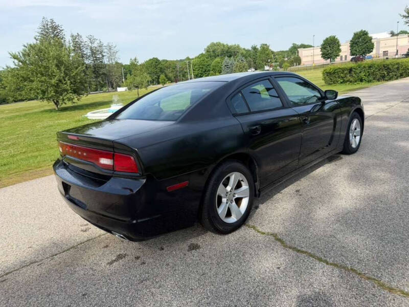 2012 Dodge Charger SE