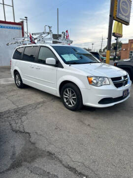 2017 Dodge Grand Caravan for sale at AutoBank in Chicago IL