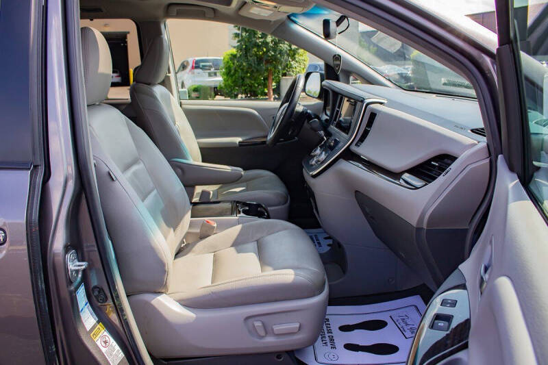 2017 Toyota Sienna