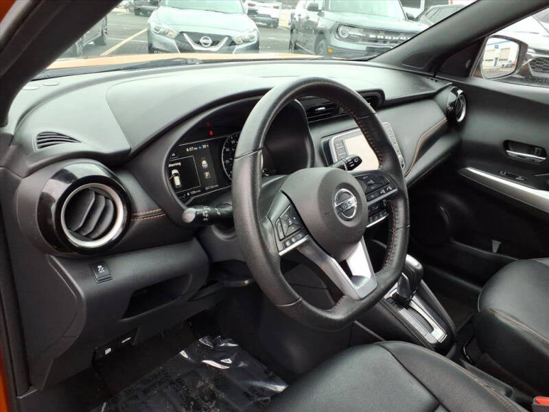 2019 Nissan Kicks SR