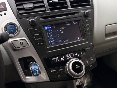 2014 Toyota Prius v Two