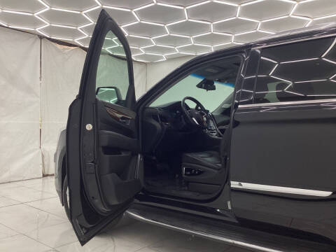 2017 Cadillac Escalade Luxury