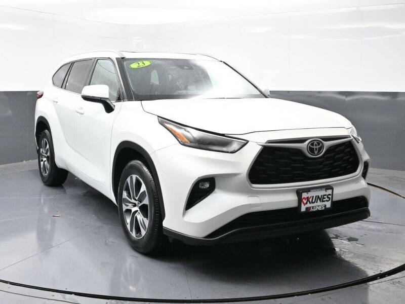 2023 Toyota Highlander XLE