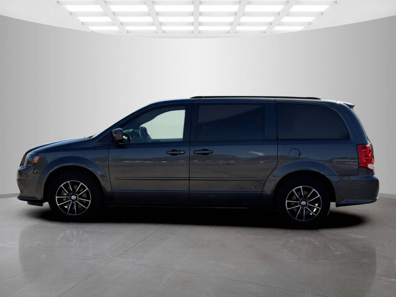 2015 Dodge Grand Caravan for sale at Used Cars Toledo in Oregon, OH