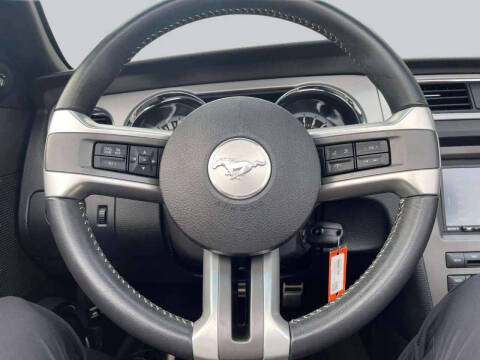 2013 Ford Mustang V6 Premium