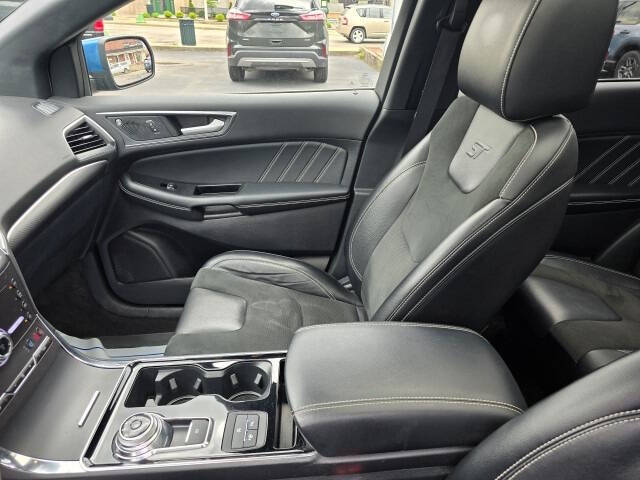 2020 Ford Edge ST