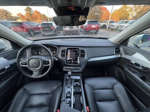 2018 Volvo XC90 T5 Momentum 5-Passenger