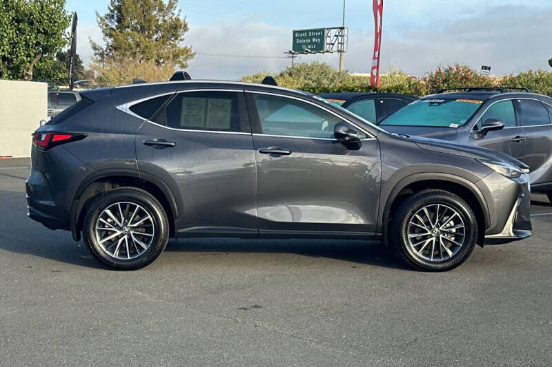 2025 Lexus NX 350h Premium