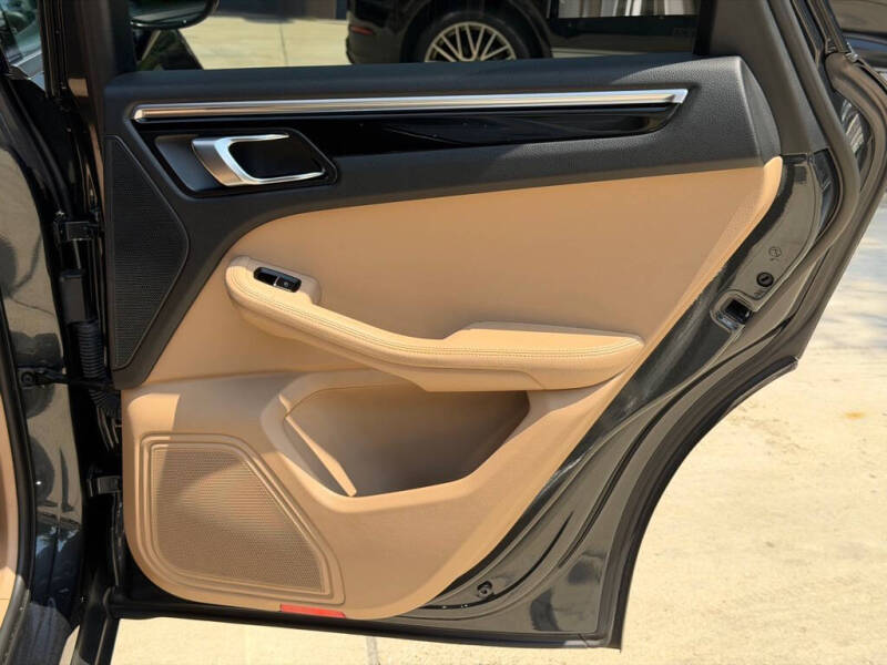 2023 Porsche Macan