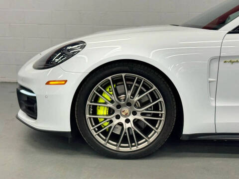 2023 Porsche Panamera 4 E-Hybrid Platinum Edition