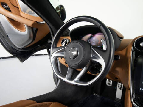 2023 McLaren GT