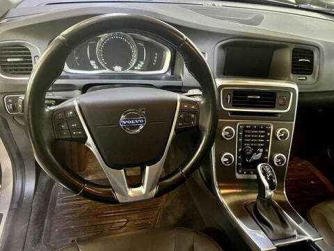 2015 Volvo V60 T5 Drive-E Platinum