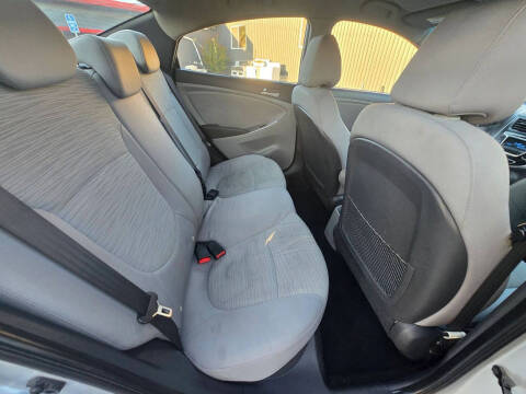 2017 Hyundai Accent SE