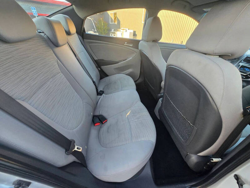 2017 Hyundai Accent SE