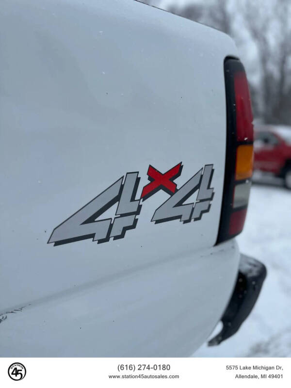 2004 GMC Sierra 2500HD