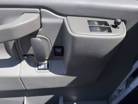 2024 Chevrolet Express 2500