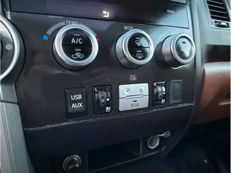 2016 Toyota Sequoia Platinum