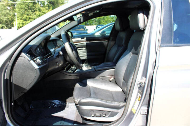 2013 BMW 5 Series 550i