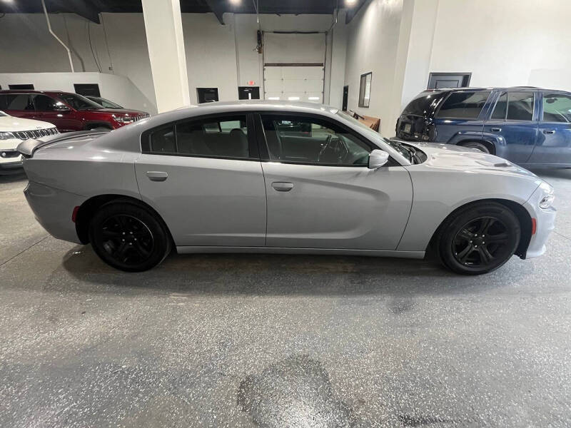 2016 Dodge Charger SE