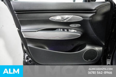 2023 Genesis GV70 2.5T Standard