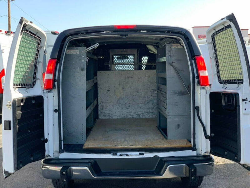 2022 GMC Savana 2500