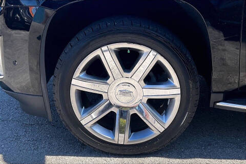 2018 Cadillac Escalade Luxury