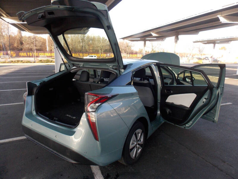 2017 Toyota Prius Three