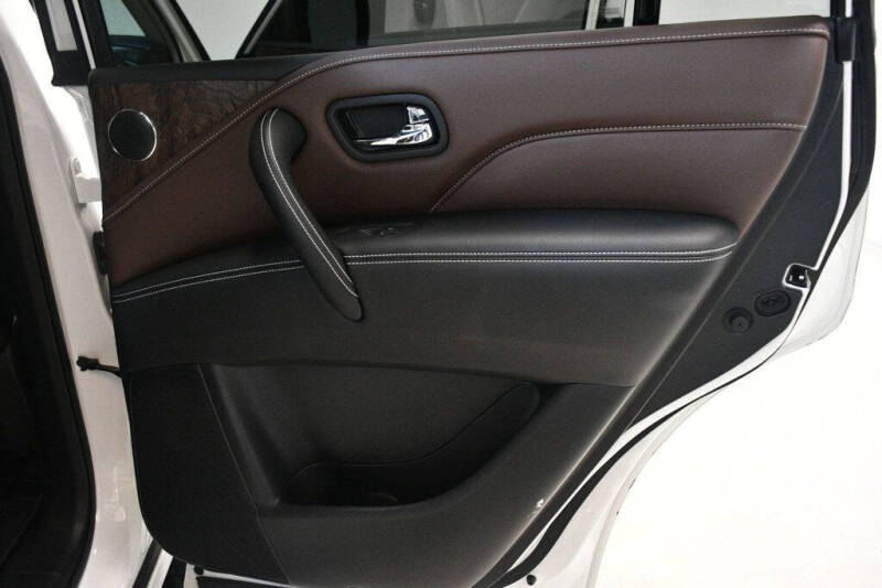 2024 Infiniti QX80 Premium Select