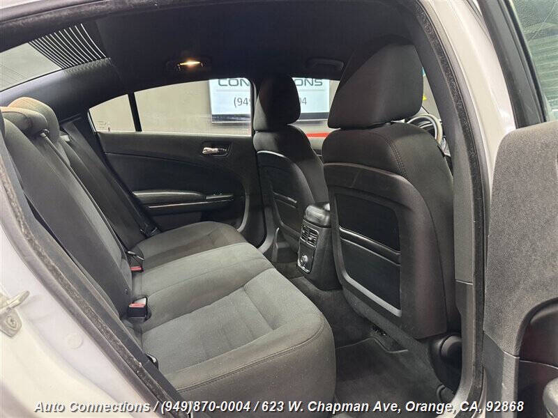 2013 Dodge Charger SE