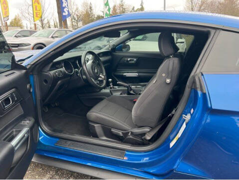 2017 Ford Mustang V6