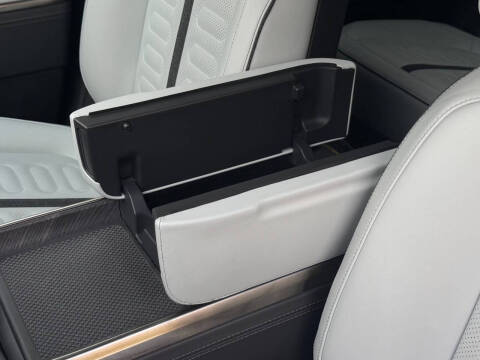 2023 Rivian R1S Adventure