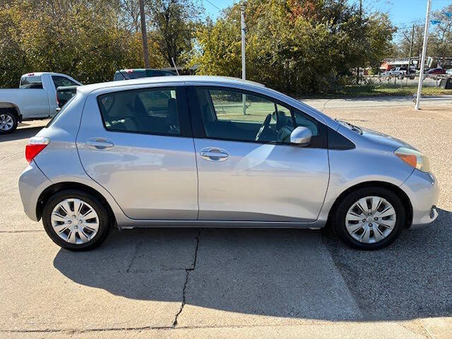 2014 Toyota Yaris 5-Door LE