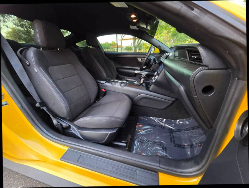 2015 Ford Mustang V6